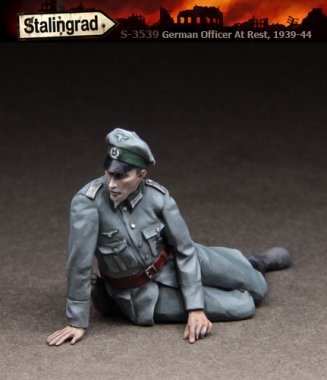 1/35 German Officer At Rest, 1939-44