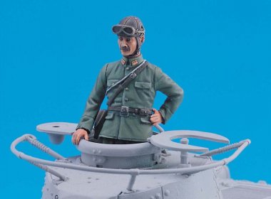 1/35 Japanese Tank Commander