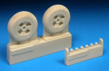 1/48 Sea Fury Main Wheels, Block Tread