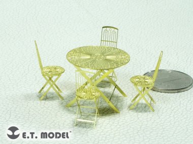 1/35 Dining Table and Chairs Type.2