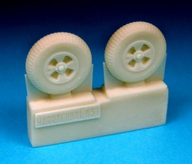 1/72 British 4-Slot 32" Wheels - Block Tread