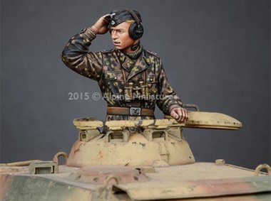 1/35 WWII German WSS Panzer Commander #1