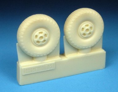 1/72 Beaufighter Early Wheels - Treaded Tyres