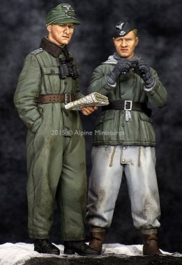 1/35 Joachim Peiper Kharkov Set (2 Figures)