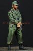 1/35 WWII German WSS AFV Crew with Pistol