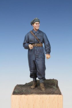 1/35 WWII Swedish Tank Crewman