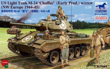 1/35 WWII US Light Tank M24 Chaffee with Tank Crew Set
