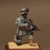 1/35 Modern US Machine Gunner in Patrol Group