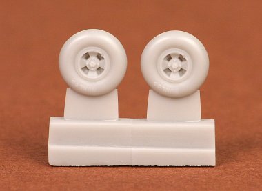 1/72 Spitfire Wheel Set (4-Spoke) for Mk.VII-XVI