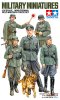 1/35 WWII German Field Military Police Set