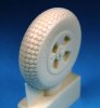 1/32 British 32" 4 Slot Main Wheels, Staggered Block Tread