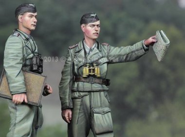 1/35 WWII German Otto Carius & NCO Set, s.Pz.Abt.502 (2 Figures)