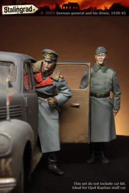 1/35 German General and his Driver 1939-45