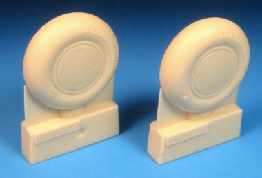 1/32 P-40B/C Main Wheels with Smooth Tire