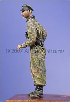 1/35 Waffen SS Panzer Officer - Click Image to Close