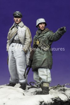 1/35 SS Officers LAH Kharkov Set (2 Figures) - Click Image to Close