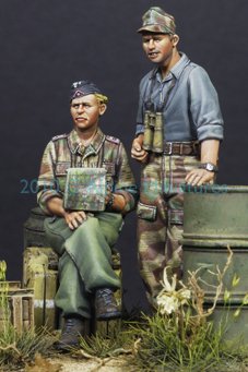 1/35 German Panzer Crew in Summer Set (2 Figures) - Click Image to Close