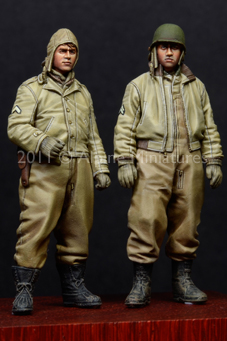 1/35 WWII US AFV Crew Set (2 Figures) - Click Image to Close