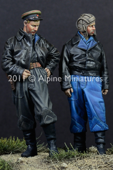 1/35 WWII Russian AFV Crew 1944-45 Set (2 Figures) - Click Image to Close