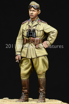 1/35 WWII Italian AFV Officer - Click Image to Close