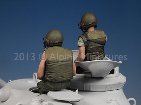 1/35 US Tanker Vietnam War Set (2 Figures) - Click Image to Close