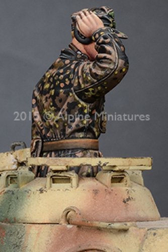 1/35 WWII German WSS Panzer Commander Set (2 Figures) - Click Image to Close
