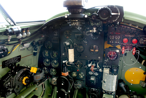 1/32 Mosquito Cockpit Stencils - Click Image to Close