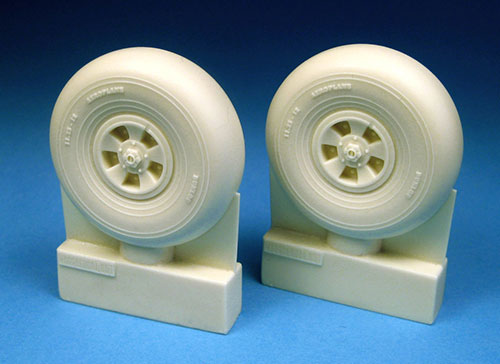 1/24 Typhoon Late Style Main Wheels - Click Image to Close