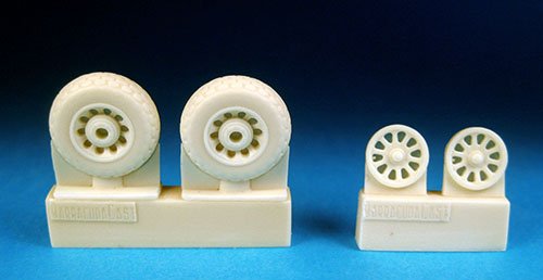 1/48 P-51 Mustang Oval Tread Pattern Wheels - Click Image to Close
