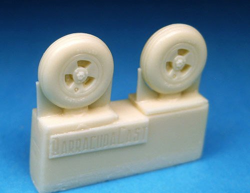 1/72 Spitfire 3 Slot Wheels - Circumferential Tread - Click Image to Close