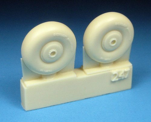1/72 Beaufighter Late Wheels - No Tread - Click Image to Close