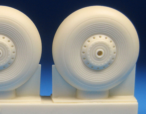 1/72 Lancaster Main Wheels - Smooth Tire - Click Image to Close