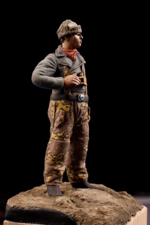 1/35 WWII German Waffen SS Tank Crewman - Click Image to Close