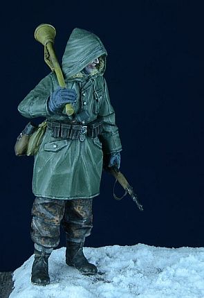 1/35 German SS Grenadier in Anorak, Eastern Front 1943-45 - Click Image to Close