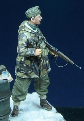 1/35 Hungarian Officer, Szent Laszlo Division, Hungary 1945 - Click Image to Close