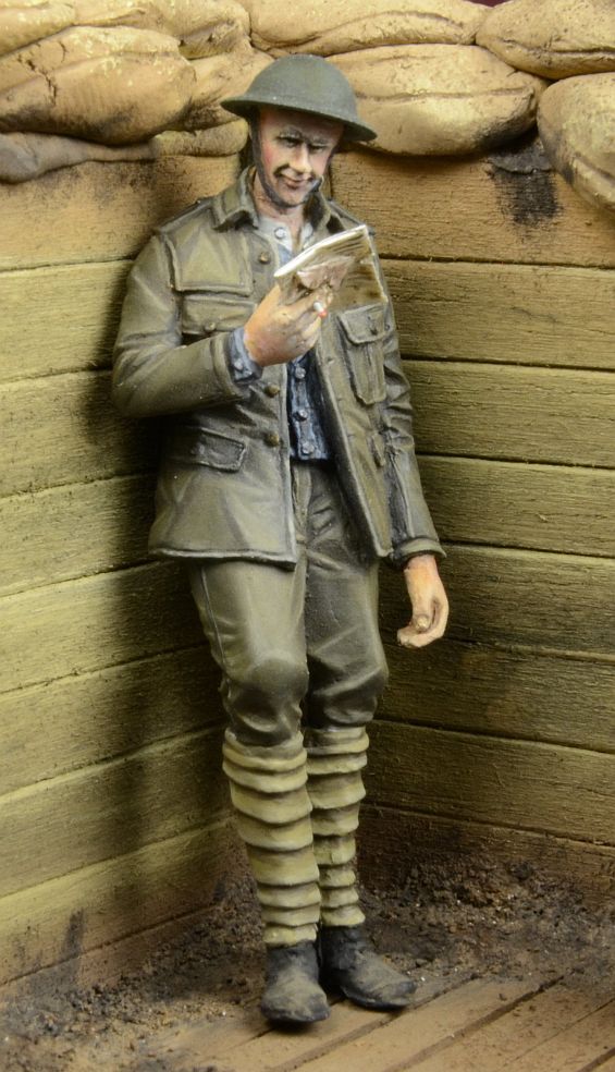1/35 WWI British Infantryman Reading a Letter - Click Image to Close
