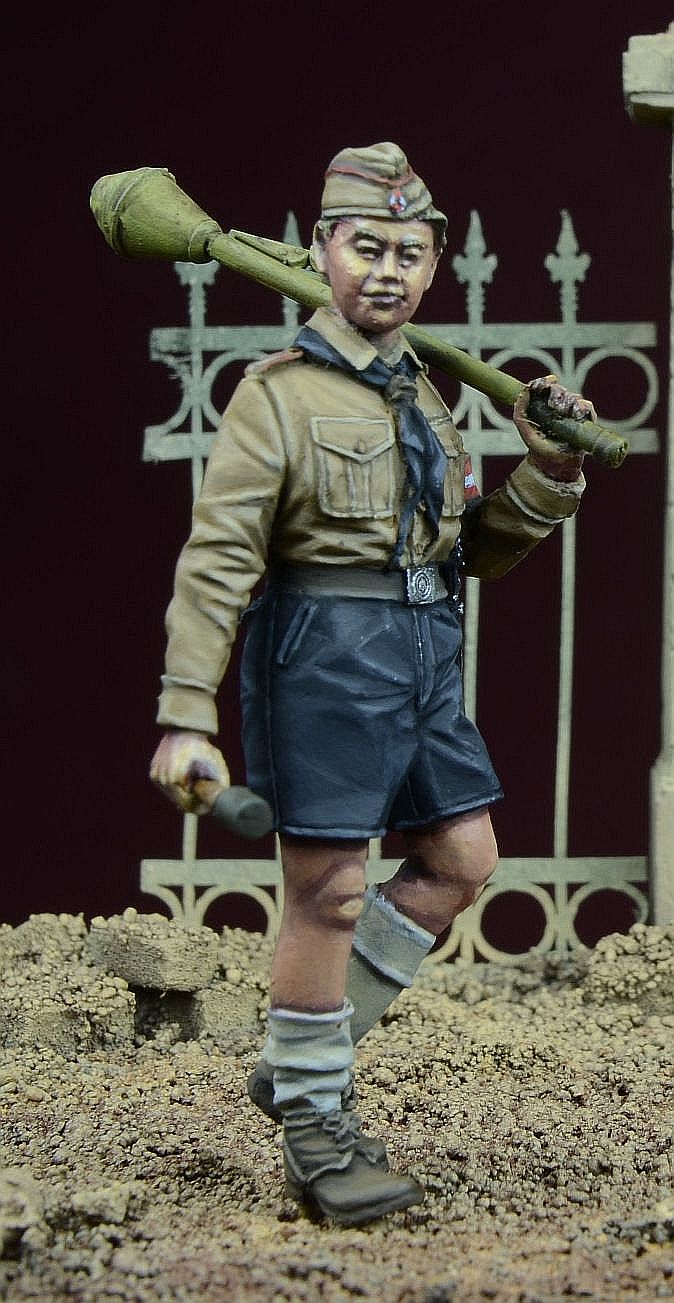 1/35 Hitlerjugend Boy #1, Germany 1945 - Click Image to Close
