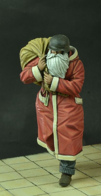 1/35 British/German Santa Claus, London/Berlin 1940-1945 - Click Image to Close