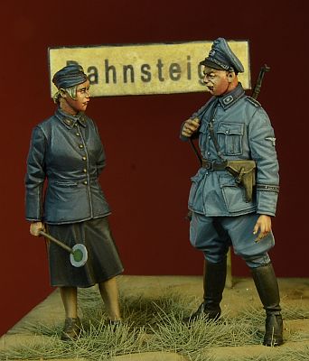1/35 WWII Reichsbahn Personnel, 1939-45 - Click Image to Close