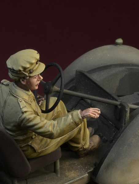 1/35 WWII British ATS Driver - Click Image to Close