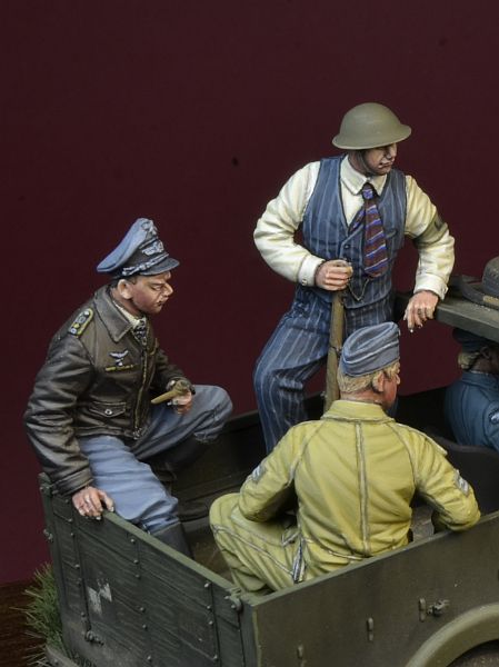 1/35 "Under Guard" Battle of Britain 1940 (3 Figures Set) - Click Image to Close