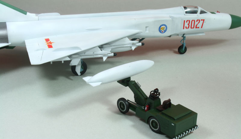 1/72 PLAAF Mechanical Hanging Bomb Vehicle - Click Image to Close