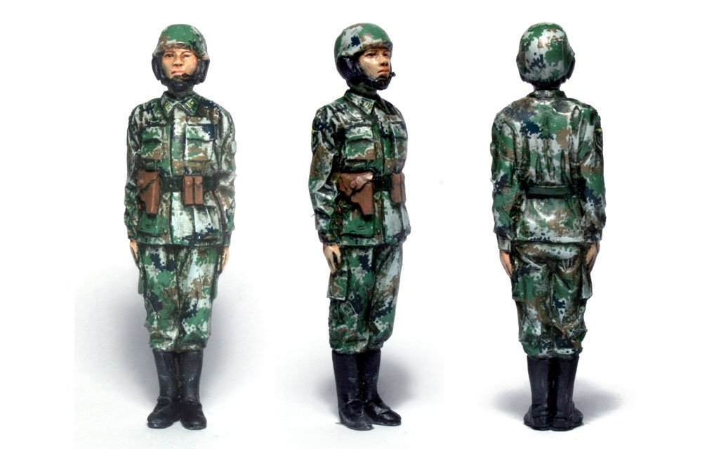 1/35 Chinese PLA Tank Crew, Military Parade Version - Click Image to Close