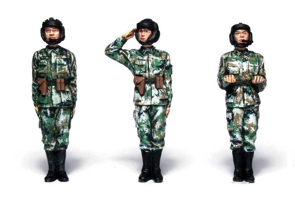 1/35 Chinese PLA Tank Crew, Training Version - Click Image to Close