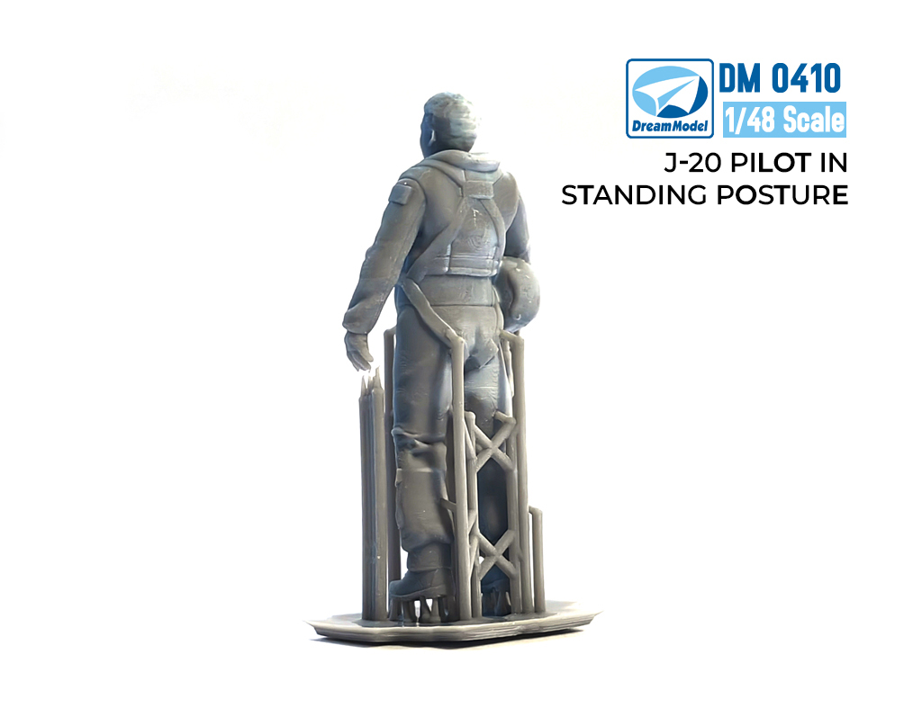 1/48 J-20 Pilot in Standing Posture - Click Image to Close