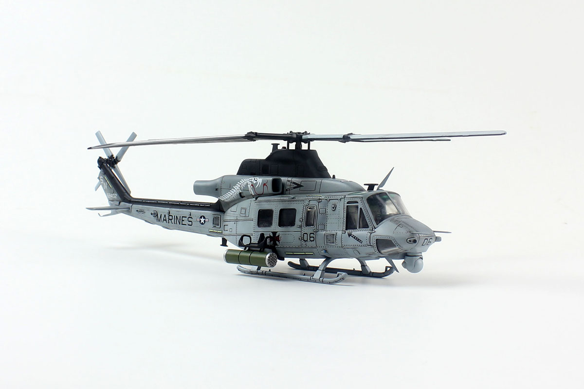1/72 UH-1Y Venom, USMC Utility Helicopter - Click Image to Close