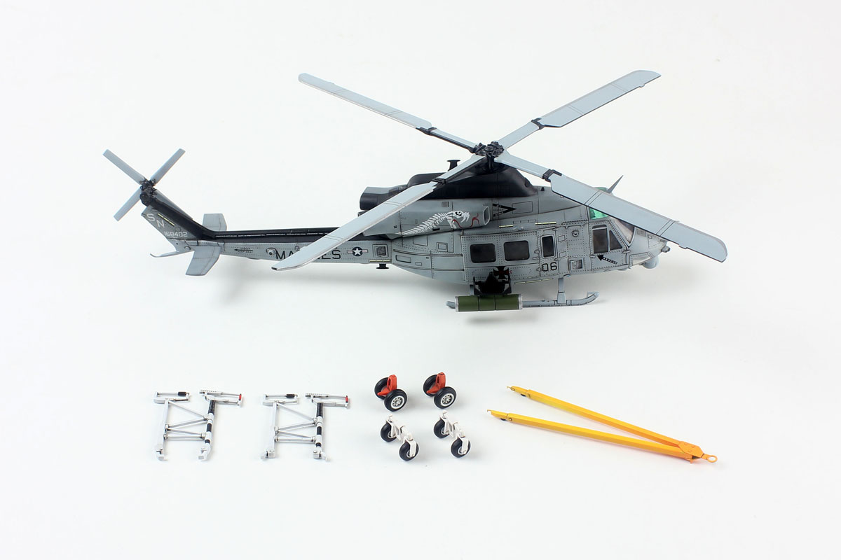 1/72 UH-1Y Venom, USMC Utility Helicopter - Click Image to Close