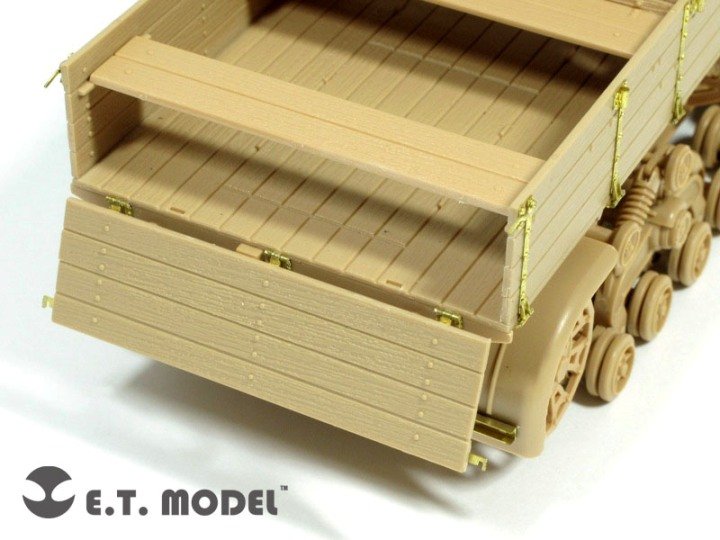 1/35 Soviet Voroshilovets Tractor Detail Up for Trumpeter 01573 - Click Image to Close