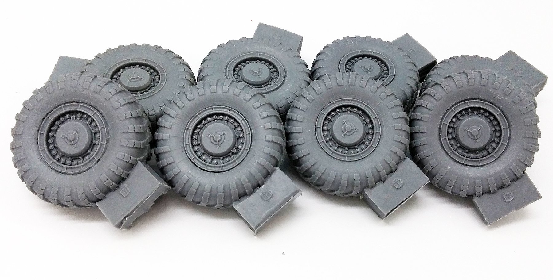 1/35 Soviet "Elbrus" Scud-B Weighted Wheels (8 pcs) - Click Image to Close