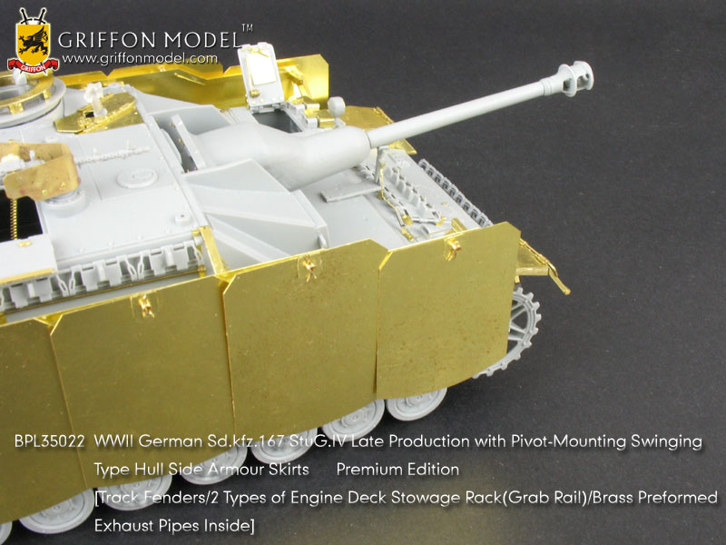 1/35 StuG.IV Late Production w/Armour Skirts Premium Edition - Click Image to Close